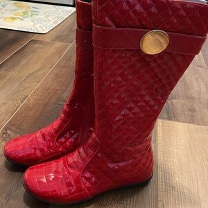 Primigi Red Quilted patent leather boots size 36/5.5‎